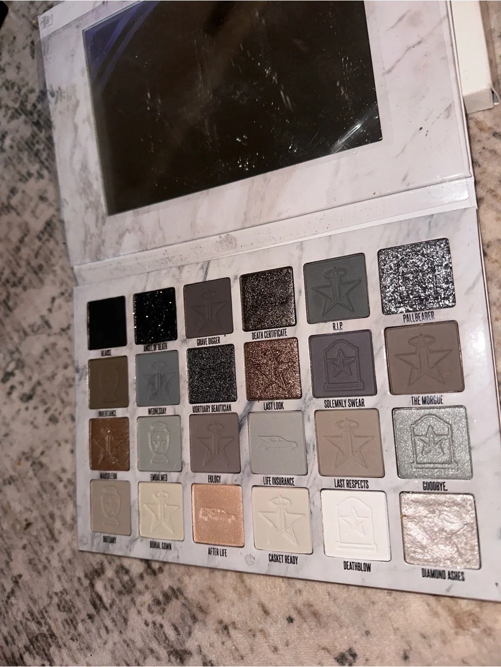 Eyeshadow palette